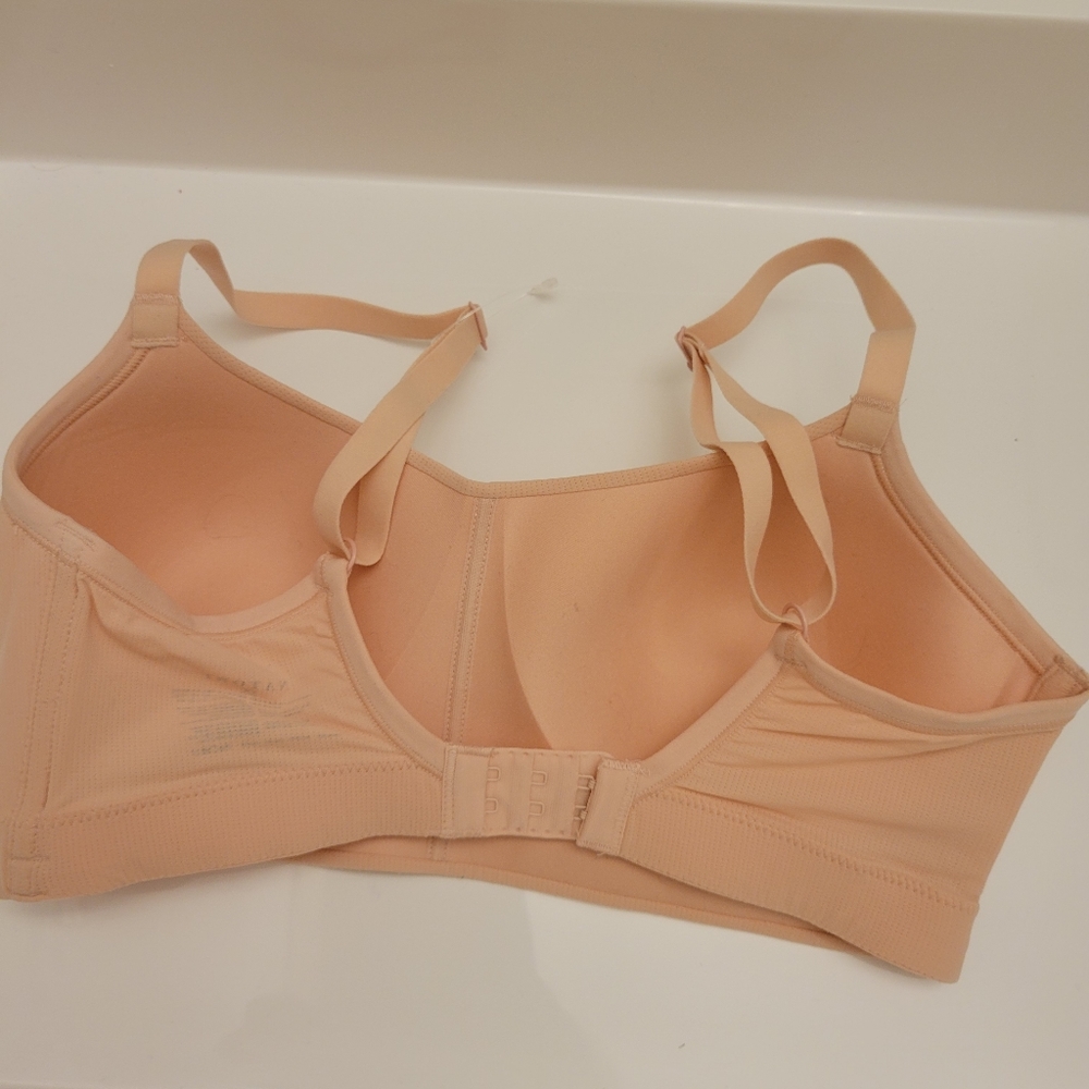 Natori Bralette - Picture 4 of 8